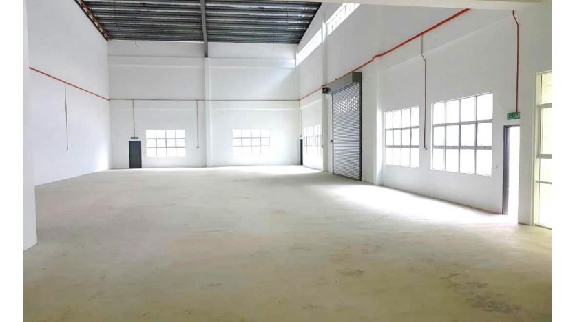 Factory at Desa Cemerlang