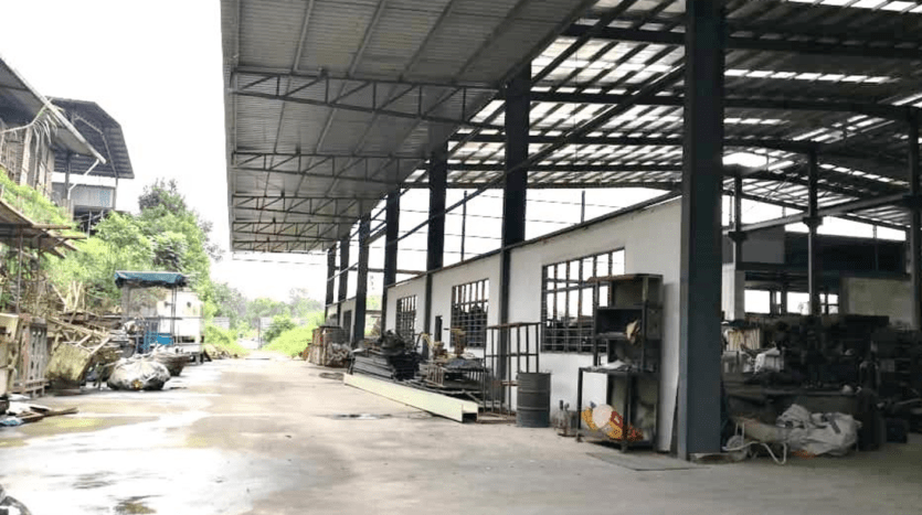 Kempas Detached Factory With 1000 Amp Power Supply For Rent