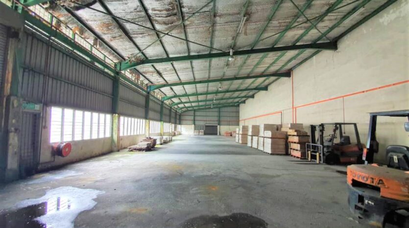 Sri Plentong Semi Detached Factory For Rent