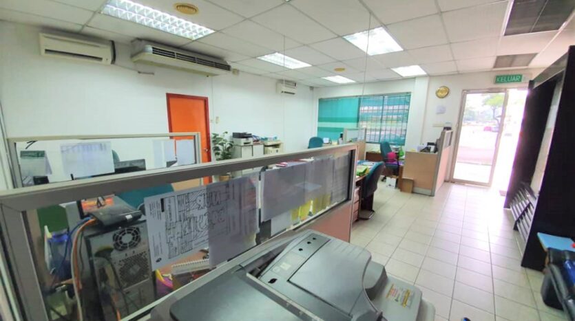 Sri Plentong Semi Detached Factory For Rent