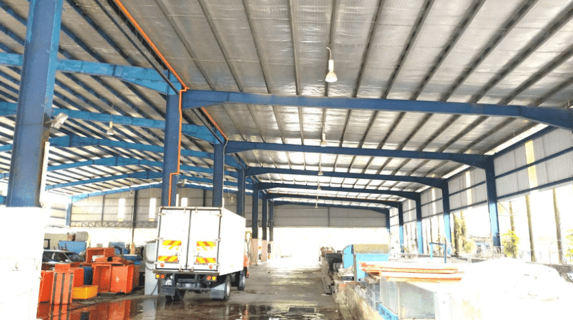 Senai Detached Factory (Open Shade) For Sale