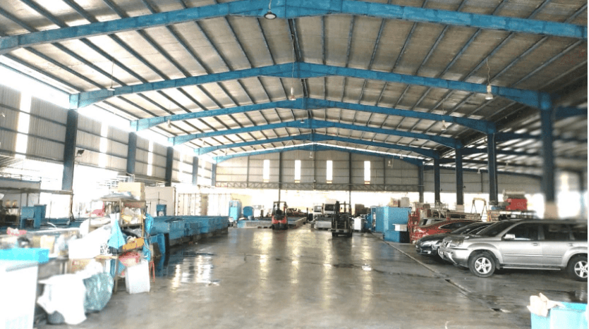 Senai Detached Factory (Open Shade) For Sale