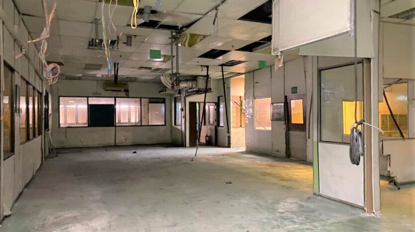Tebrau Detached Factory with 1000 AMP Power Supply For Rent