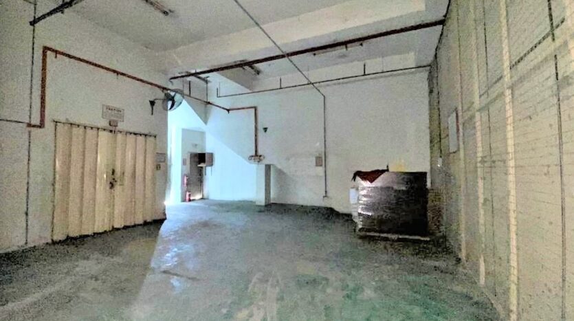 Tebrau Detached Factory with 1000 AMP Power Supply For Rent